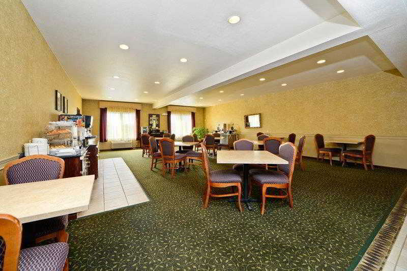 Best Western Penn-Ohio Inn & Suites Hubbard Exterior photo